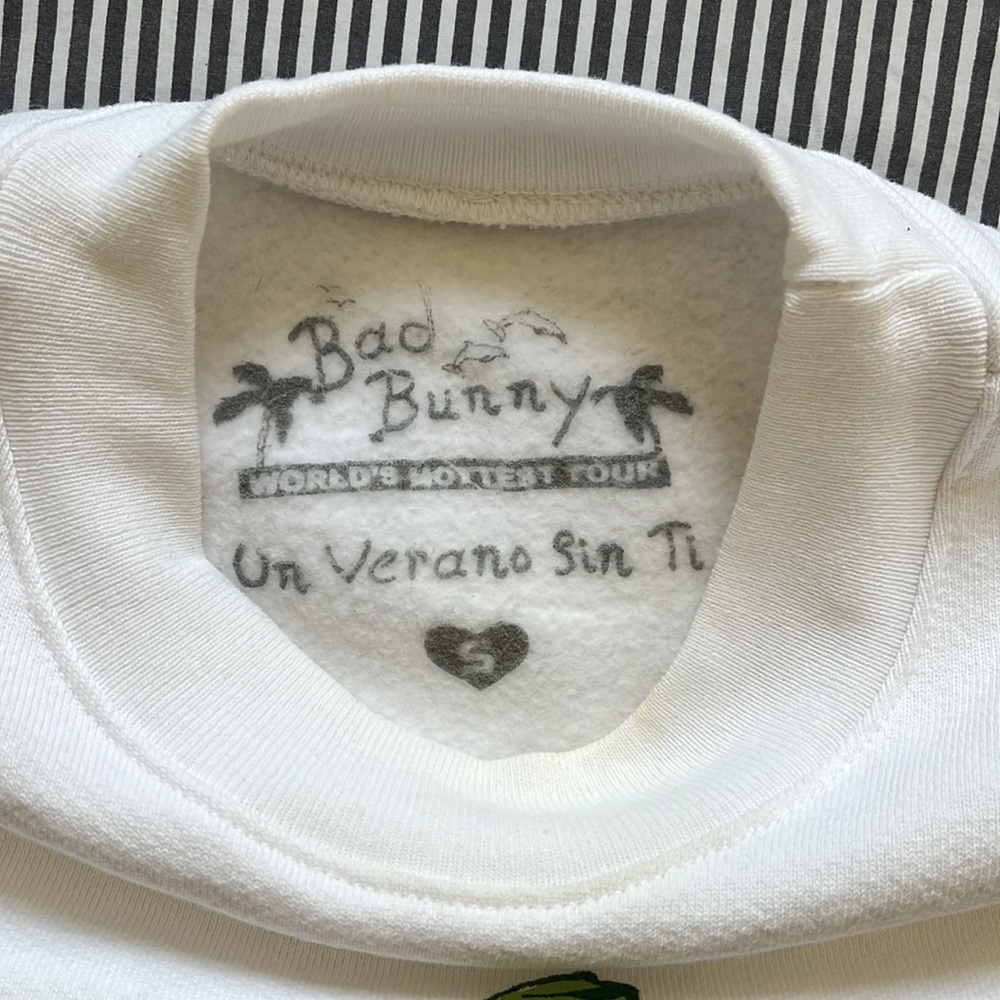 Bad Bunny Un Verano Sin Ti Crewneck View 3